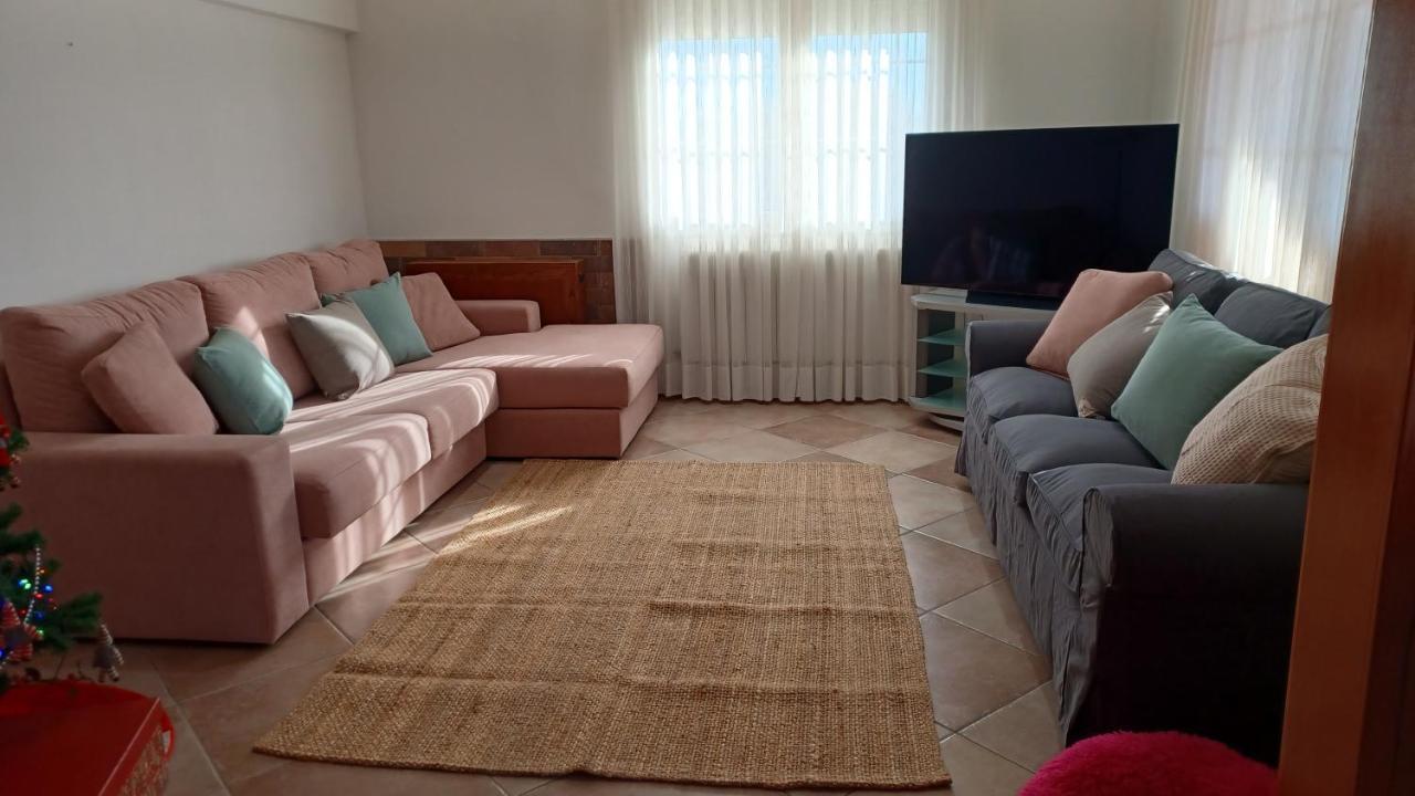 Piscina De Sal Barbacoa Wifi, Parking Gratis, 3 Min Pga Casa El Roble Girona Exterior foto