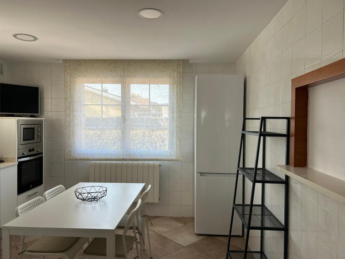 Piscina De Sal Barbacoa Wifi, Parking Gratis, 3 Min Pga Casa El Roble Girona Exterior foto