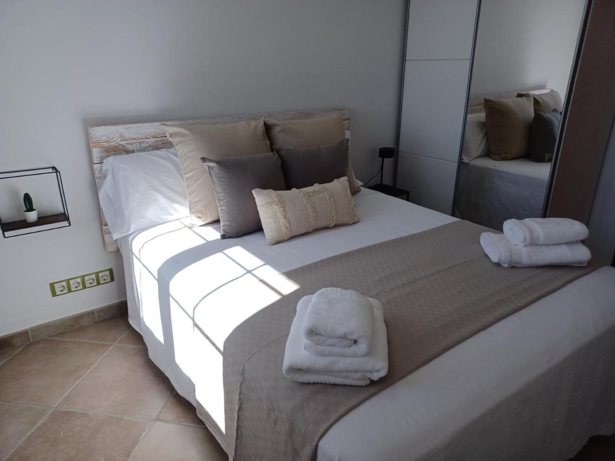 Piscina De Sal Barbacoa Wifi, Parking Gratis, 3 Min Pga Casa El Roble Girona Exterior foto