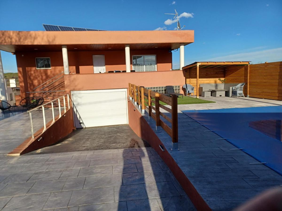 Piscina De Sal Barbacoa Wifi, Parking Gratis, 3 Min Pga Casa El Roble Girona Exterior foto