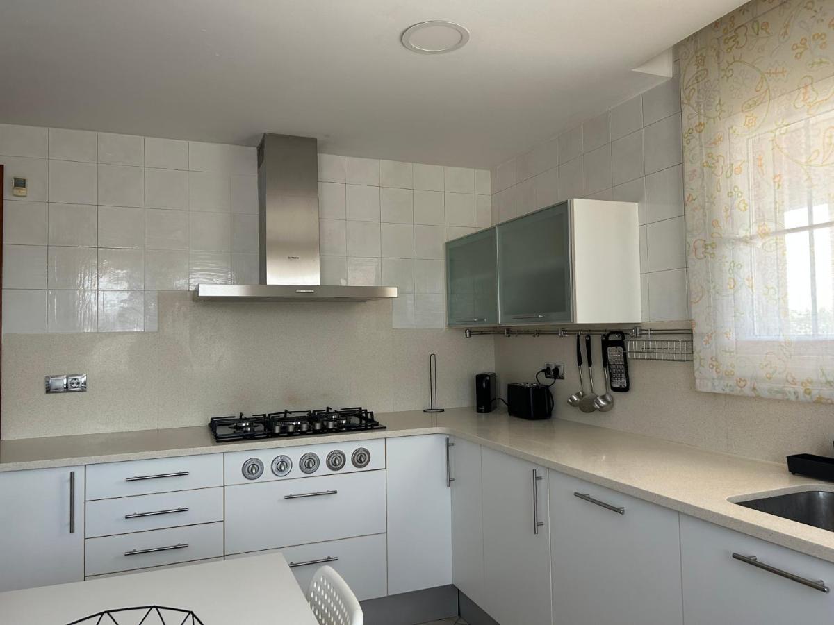 Piscina De Sal Barbacoa Wifi, Parking Gratis, 3 Min Pga Casa El Roble Girona Exterior foto