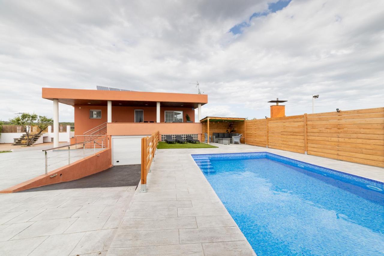 Piscina De Sal Barbacoa Wifi, Parking Gratis, 3 Min Pga Casa El Roble Girona Exterior foto