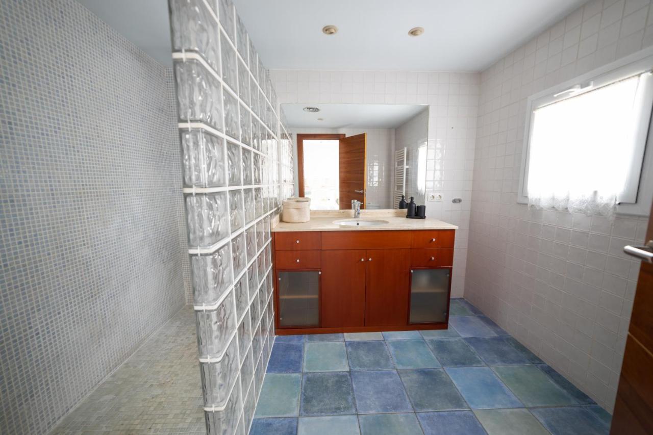 Piscina De Sal Barbacoa Wifi, Parking Gratis, 3 Min Pga Casa El Roble Girona Exterior foto
